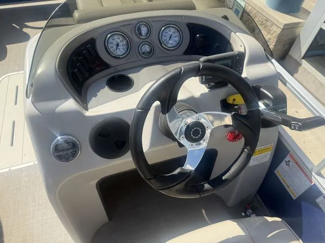 Slide: The Image of G3 Suncruiser 2016 - 16