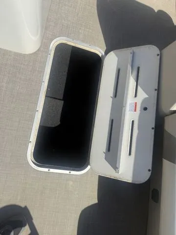 Slide: The Image of G3 V322 RF SunCruiser 2016 - 10