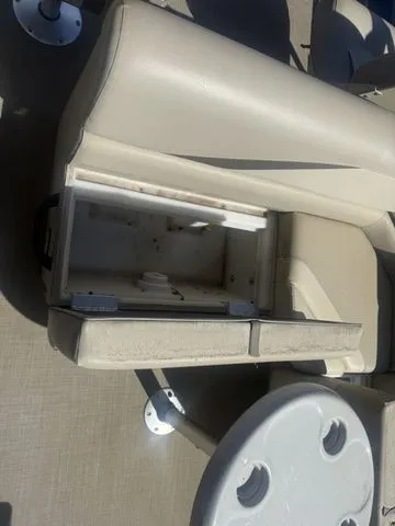 Slide: The Image of G3 V322 RF SunCruiser 2016 - 15