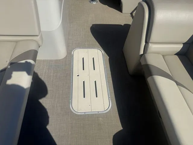 Slide: The Image of G3 V322 RF SunCruiser 2016 - 9