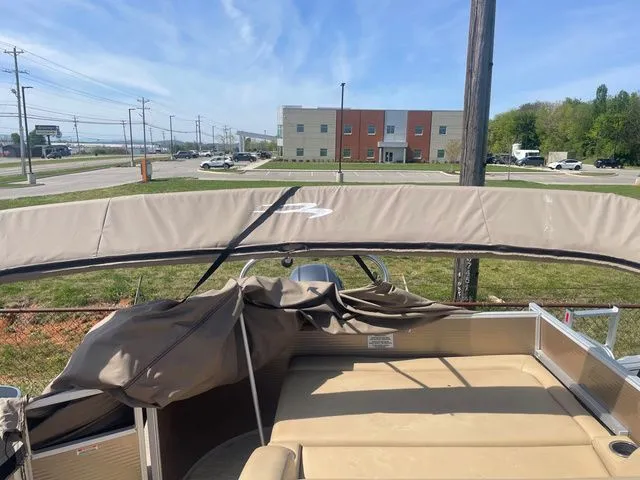 Slide: The Image of Bennington 22SSLX 2016 - 10