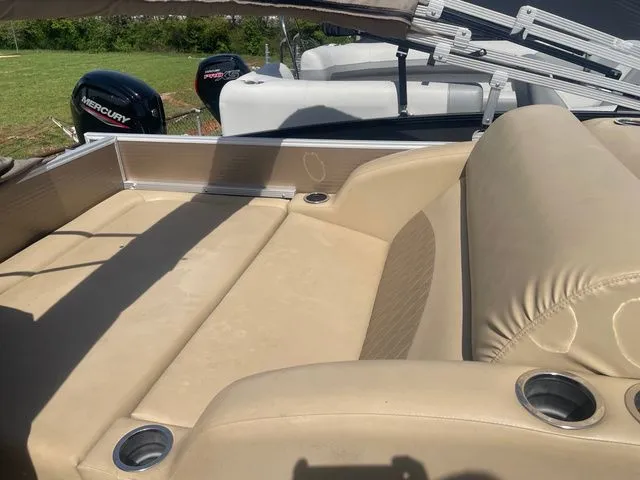 Slide: The Image of Bennington 22SSLX 2016 - 4