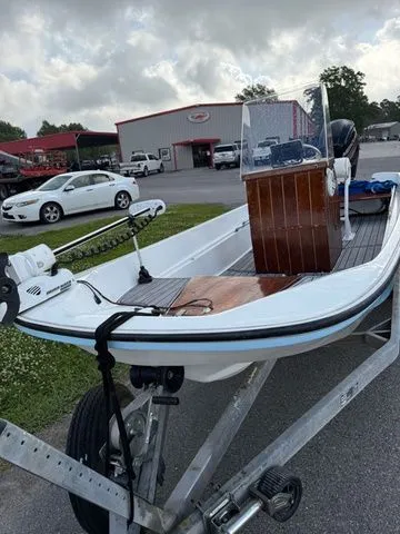 Slide: The Image of Boston Whaler 17 Montauk 1978 - 4