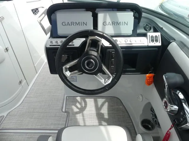 Slide: The Image of Crownline Boats 270 XSS 2024 - 13