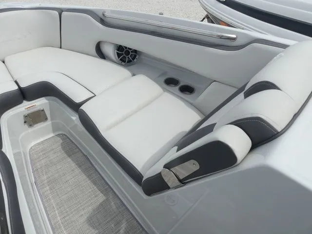 Slide: The Image of Crownline Boats 270 XSS 2024 - 20