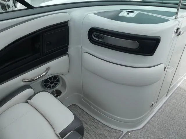 Slide: The Image of Crownline Boats 270 XSS 2024 - 8