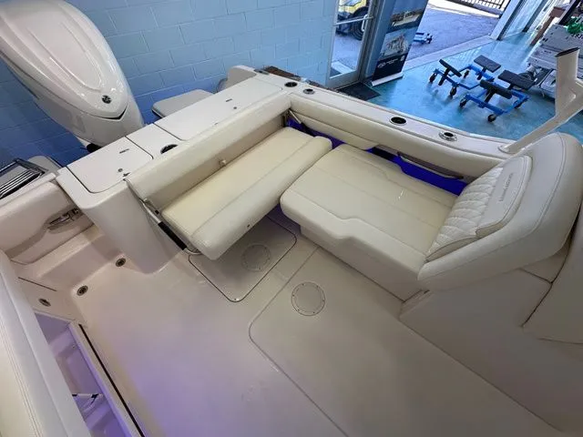 Slide: The Image of Grady-White Freedom 235 2026 - 10