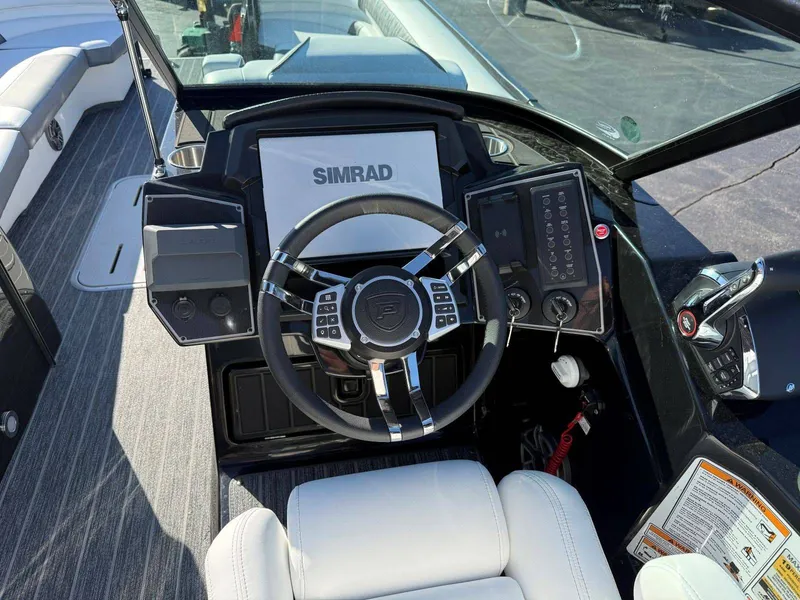 Slide: The Image of Premier 270 Supersport RF 2026 - 14