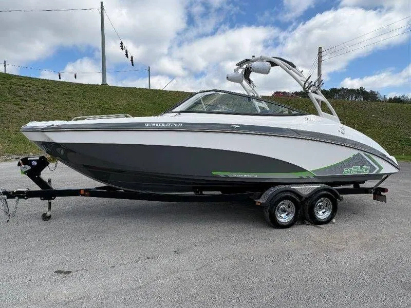 Slide: The Image of 2016 Yamaha AR240 boat on trailer, side view. - 12