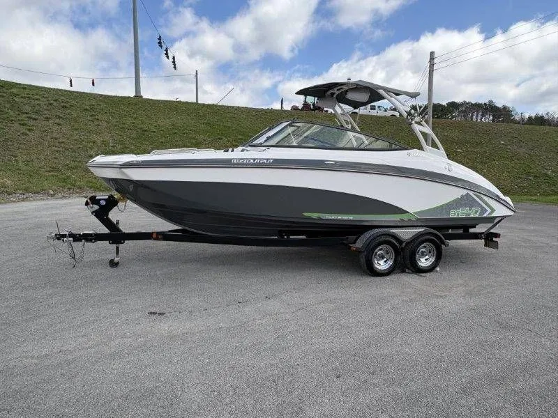 Slide: The Image of 2016 Yamaha AR240 boat on trailer, side view. - 25