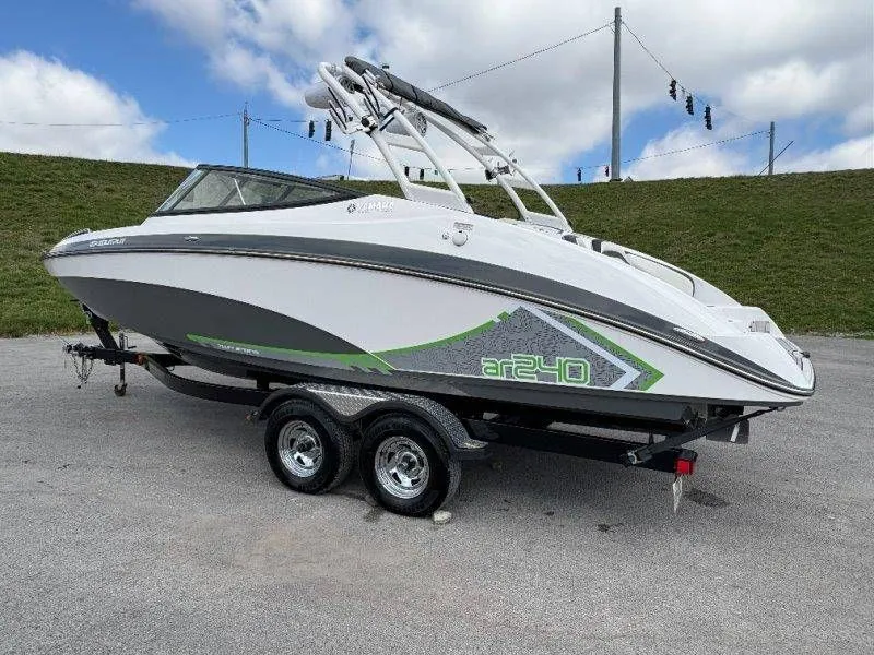 Slide: The Image of 2016 Yamaha AR240 boat on trailer, white and gray. - 7