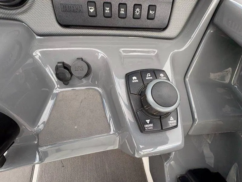 Slide: The Image of Yamaha AR240 2016 - 76