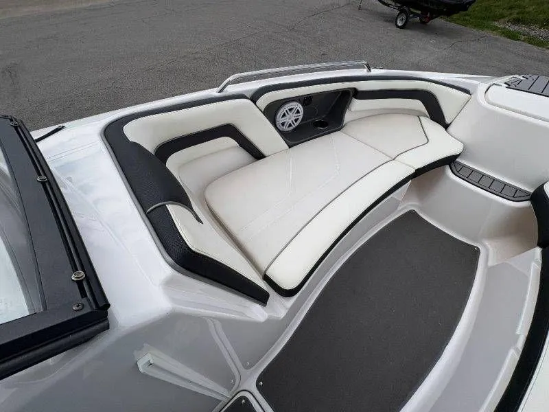 Slide: The Image of Yamaha AR240 2016 - 85