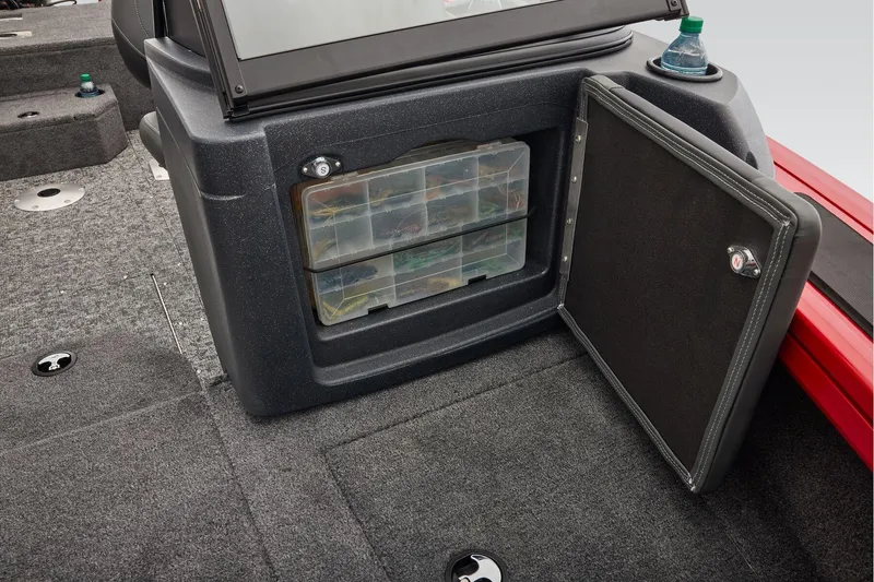 Slide: The Image of Tracker Targa V-18 WT 2026 - 25