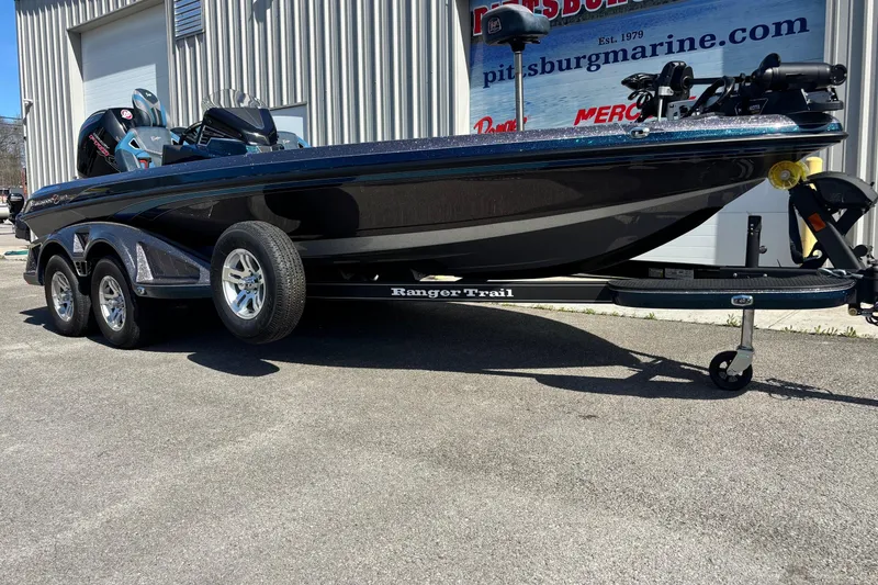 Slide: The Image of 2025 Ranger Z520R boat on trailer outside Pittsburg Marine dealership. - 15