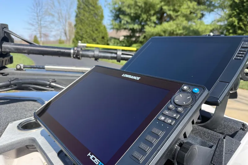 Slide: The Image of 2024 Vexus VXs20 boat with Lowrance HDS display, showcasing advanced navigation technology. - 10