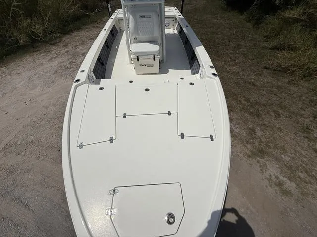 Slide: The Image of Pathfinder 2500 Hybrid 2026 - 19