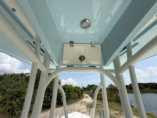 Slide: The Image of Pathfinder 2500 Hybrid 2026 - 38