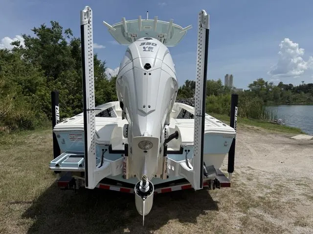 Slide: The Image of Pathfinder 2500 Hybrid 2026 - 4