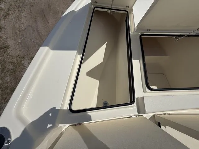 Slide: The Image of Pathfinder 2500 Hybrid 2026 - 47