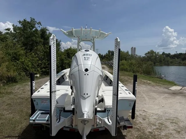 Slide: The Image of Pathfinder 2500 Hybrid 2026 - 5