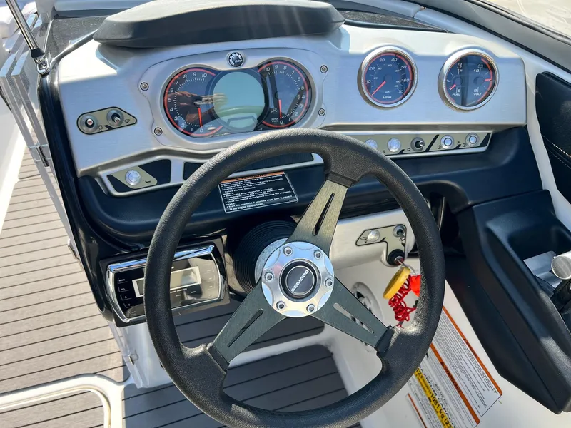 Slide: The Image of Sea-Doo 230 Challenger SE 2012 - 6