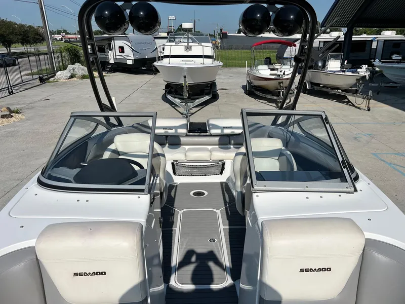 Slide: The Image of Sea-Doo 230 Challenger SE 2012 - 8