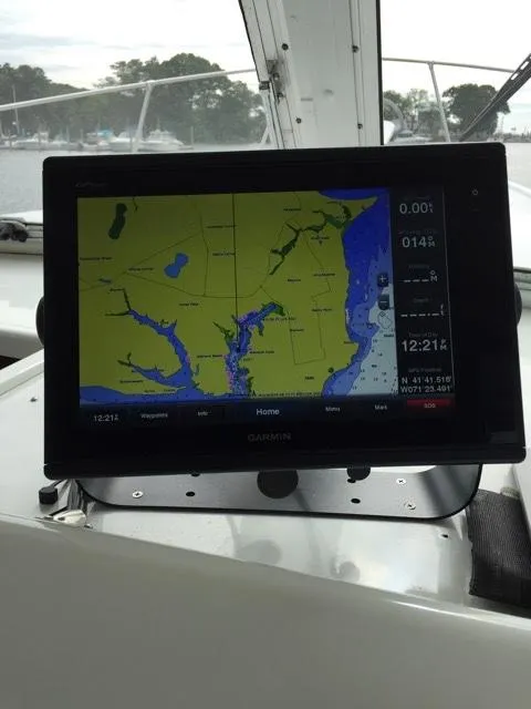 Slide: The Image of Navigation system on a 2000 Provincial 42 pleasure boat. - 24