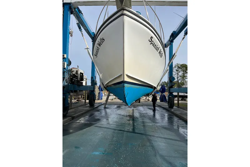 Slide: The Image of Provincial 42 Pleasure Boat, 2000 model, lifted for maintenance at a shipyard. - 66