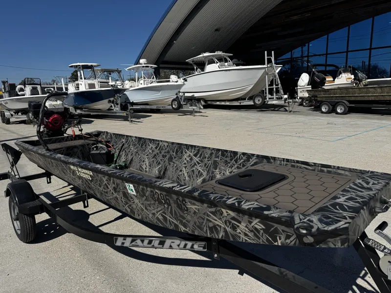 Slide: The Image of Custom 14 Mudrunner X series 2024 - 10