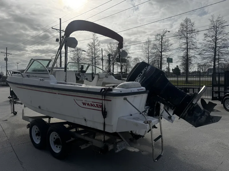 Slide: The Image of Boston Whaler 20 Dauntless 1997 - 3