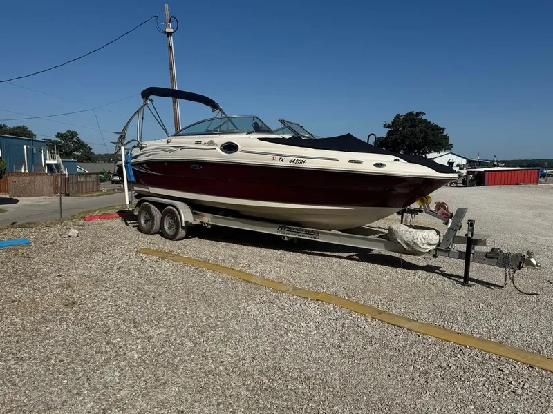The Image of Sea Ray 240 Sundeck 2006 - 1