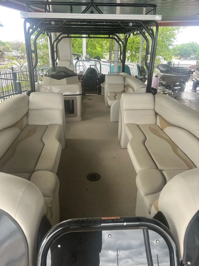 Slide: The Image of Aloha Tropical Series-Sundeck-Slide Tritoon with Mercury 200 HP Outboard. Trailer Extra 2023 - 13