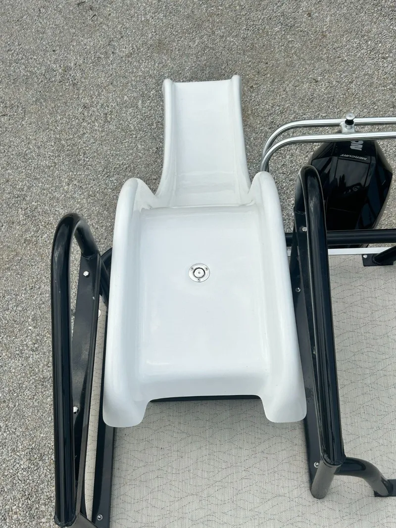 Slide: The Image of Aloha Tropical Series-Sundeck-Slide Tritoon with Mercury 200 HP Outboard. Trailer Extra 2023 - 8