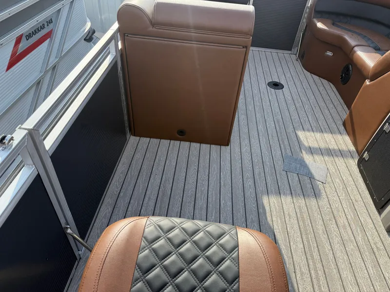 Slide: The Image of Armada Drakkar 23QL Tritoon w/150HP Suzuki & tandem axle trailer 2025 - 8