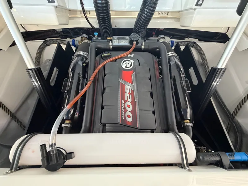 Slide: The Image of Varatti Z2373 WAKE SURF BOAT W/CUSTOM TRAILER 2025 - 13