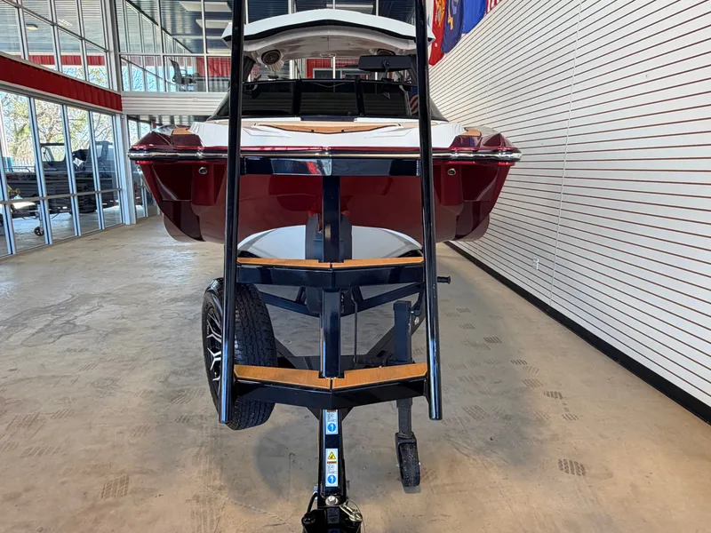 Slide: The Image of Varatti Z2373 WAKE SURF BOAT W/CUSTOM TRAILER 2025 - 3