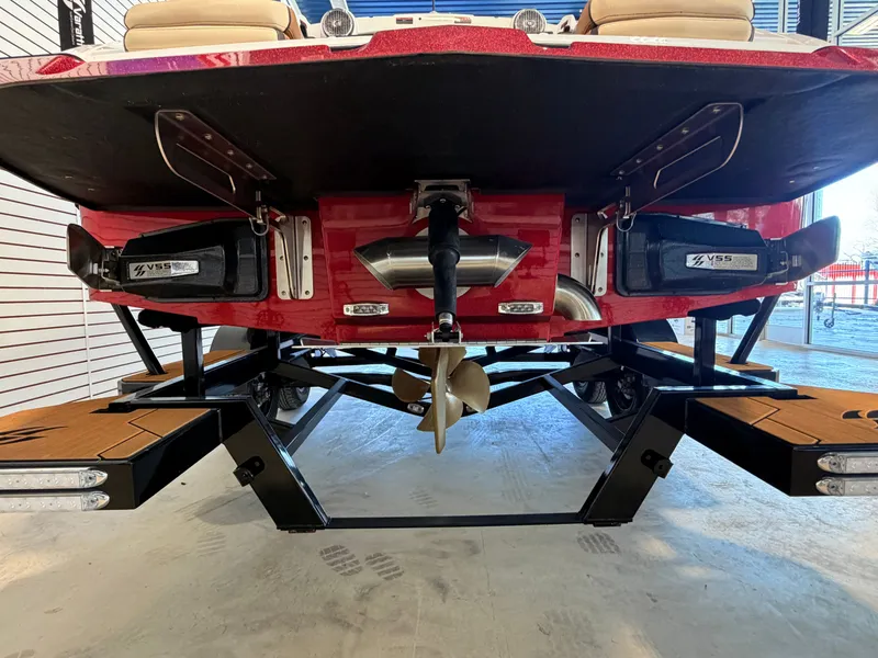 Slide: The Image of Varatti Z2373 WAKE SURF BOAT W/CUSTOM TRAILER 2025 - 5