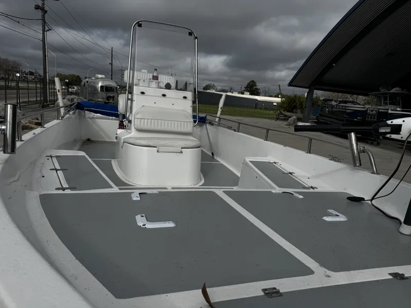 Slide: The Image of Sea Pro SV2300CC Bay Boat 2004 - 12