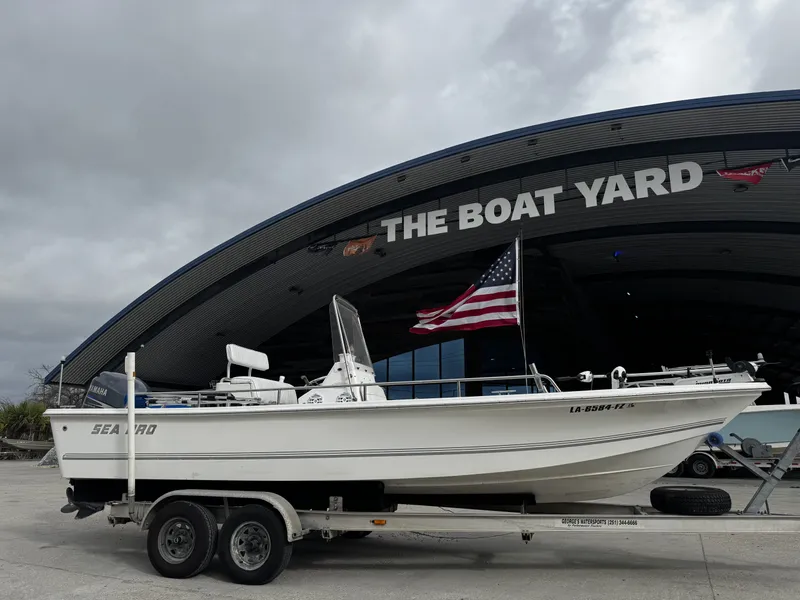 The Image of Sea Pro SV2300CC Bay Boat 2004 - 2