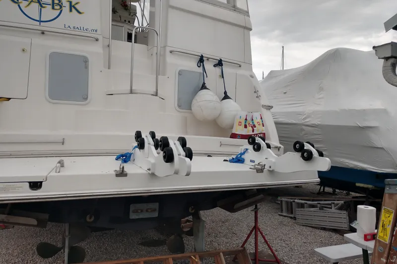 Slide: The Image of Silverton 422 Motor Yacht 1999 - 102