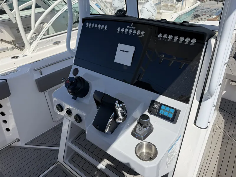 Slide: The Image of Drakkar 280 CC 2026 - 2