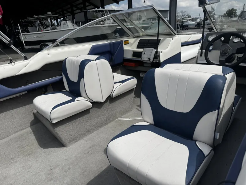 Slide: The Image of Bayliner 1950 1994 - 12