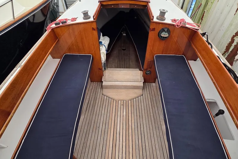 Slide: The Image of Herreshoff Alerion 1984 - 11