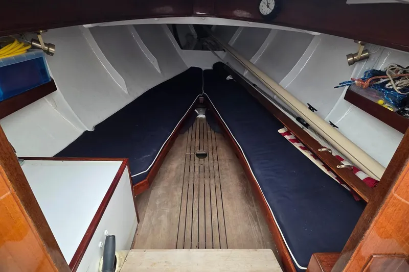 Slide: The Image of Herreshoff Alerion 1984 - 13