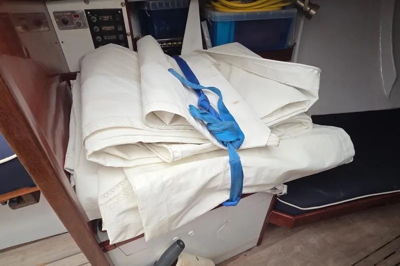 Slide: The Image of Herreshoff Alerion 1984 - 16