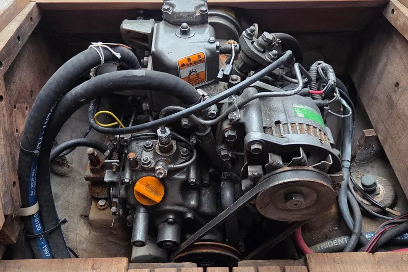 Slide: The Image of Herreshoff Alerion 1984 - 25