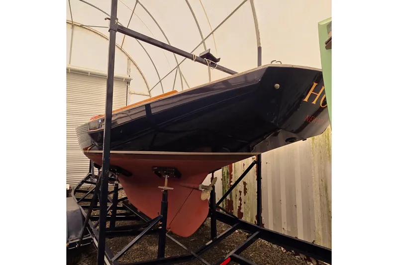 Slide: The Image of Herreshoff Alerion 1984 - 28