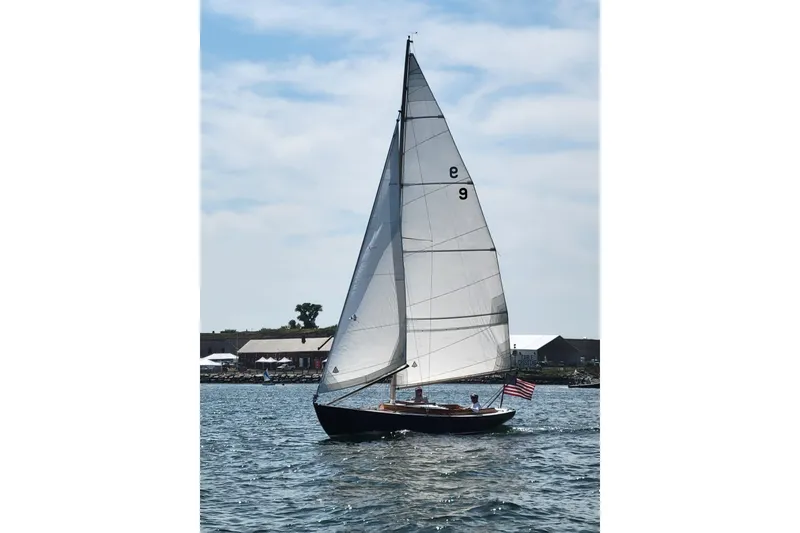 Slide: The Image of Herreshoff Alerion 1984 - 4
