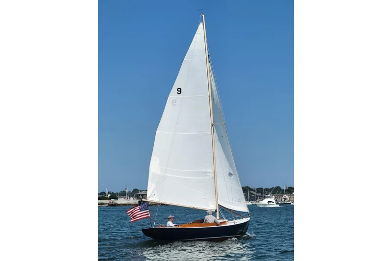 Slide: The Image of Herreshoff Alerion 1984 - 5